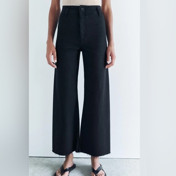 Zara Slim Fit Relaxed Leg High-waisted jeans with back patch pocket size 6 - Picture 7 of 13